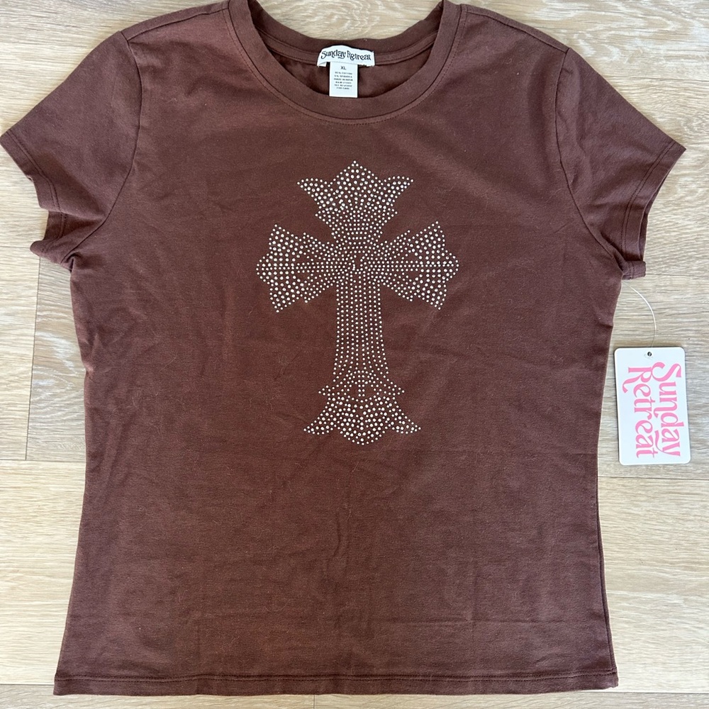Sunday Retreat Brown Rhinestone Cross Tee – XL